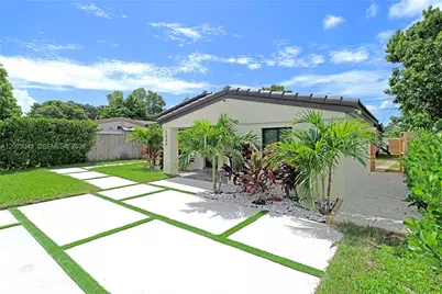 1566 NE 174th St, North Miami Beach, FL 33162 - Photo 2