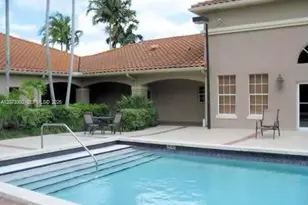 18304 NW 68th Ave, Hialeah, FL 33015 - Photo 28