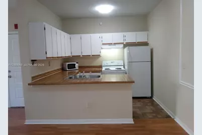 18304 NW 68th Ave #N, Hialeah, FL 33015 - Photo 6