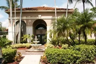 18304 NW 68th Ave, Hialeah, FL 33015 - Photo 30