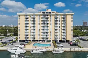 2000 NE 135th St, North Miami, FL 33181 - Photo 2