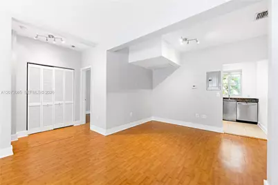 1000 Meridian Ave #8, Miami Beach, FL 33139 - Photo 6