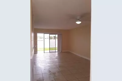 3433 NW 44th St #105, Oakland Park, FL 33309 - Photo 2