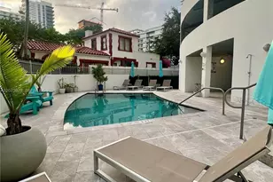 455 NE 25th St, Miami, FL 33137 - Photo 12