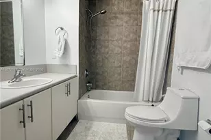 455 NE 25th St, Miami, FL 33137 - Photo 10