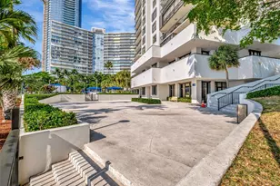 2333 Brickell Ave, Miami, FL 33129 - Photo 16