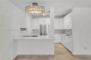 1 Century Ln, Miami Beach, FL 33139 - Photo 10