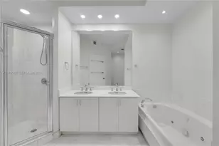 1 Century Ln, Miami Beach, FL 33139 - Photo 18
