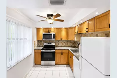 3141 NW 47th Ter #324, Lauderdale Lakes, FL 33319 - Photo 2