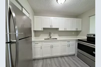2237 Taylor St #3B, Hollywood, FL 33020 - Photo 2