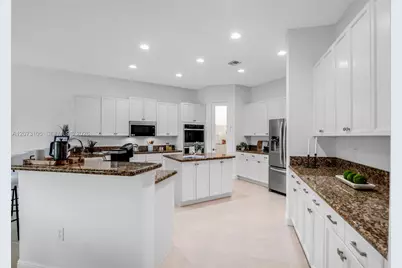 15190 SW 34th St, Davie, FL 33331 - Photo 6
