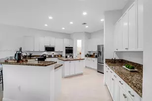 15190 SW 34th St, Davie, FL 33331 - Photo 6