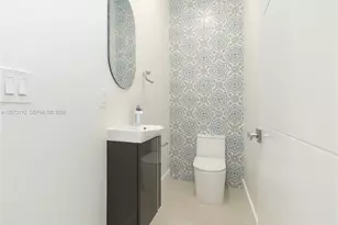1421 SW 24th Ct, Fort Lauderdale, FL 33315 - Photo 12