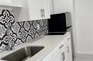 2310 N 57th Way, Hollywood, FL 33021 - Photo 2