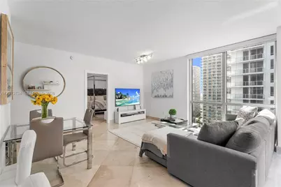 1060 Brickell Ave #2117, Miami, FL 33131 - Photo 6
