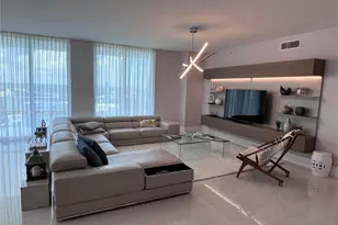 17301 Biscayne Blvd, North Miami Beach, FL 33160 - Photo 2