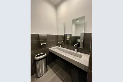 19790 W Dixie Hwy #1003, Miami, FL 33180 - Photo 10