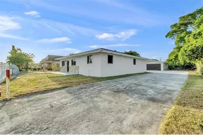11815 SW 222nd St, Miami, FL 33170 - Photo 4