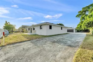 11815 SW 222nd St, Miami, FL 33170 - Photo 4