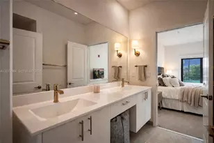 8001 NW 41st St, Doral, FL 33166 - Photo 10