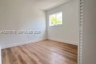 1613 NW 16th Ave, Miami, FL 33125 - Photo 6