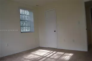 8601 NW 34th Pl, Sunrise, FL 33351 - Photo 14