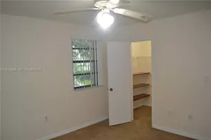 8601 NW 34th Pl, Sunrise, FL 33351 - Photo 12