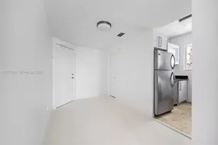 3915 N Meridian Ave, Miami Beach, FL 33140 - Photo 26