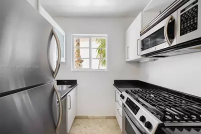 3915 N Meridian Ave #201, Miami Beach, FL 33140 - Photo 24
