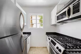 3915 N Meridian Ave, Miami Beach, FL 33140 - Photo 24