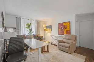 5055 NW 7th St, Miami, FL 33126 - Photo 10