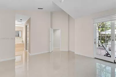 1090 SW 156th Ave, Pembroke Pines, FL 33027 - Photo 28