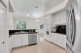 1090 SW 156th Ave, Pembroke Pines, FL 33027 - Photo 16