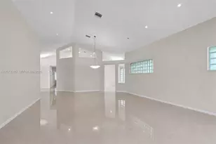 1090 SW 156th Ave, Pembroke Pines, FL 33027 - Photo 14