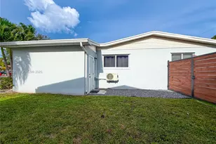 8940 SW 198th Terrace, Cutler Bay, FL 33157 - Photo 2