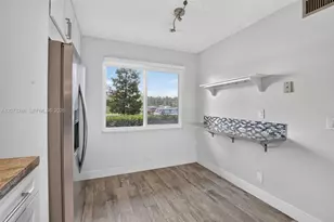 900 SW 125th Way, Pembroke Pines, FL 33027 - Photo 8