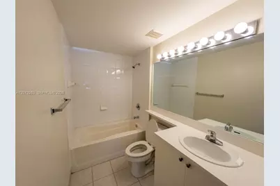 8060 N Nob Hill Rd #101, Tamarac, FL 33321 - Photo 6