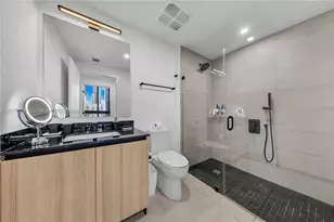 225 N Miami Ave, Miami, FL 33128 - Photo 10