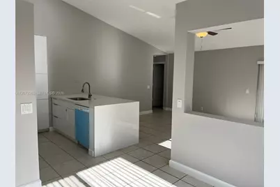 1542 Presidio Dr #1542, Weston, FL 33327 - Photo 4