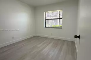 10020 Winding Lake Rd, Sunrise, FL 33351 - Photo 12