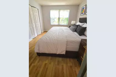 12218 SW 8th Ct, Pembroke Pines, FL 33025 - Photo 14