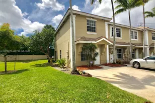 12218 S W 8th Ct, Pembroke Pines, FL 33025 - Photo 2