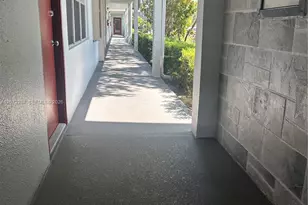 1401 SW 134th Way, Pembroke Pines, FL 33027 - Photo 26