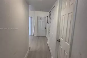 1925 SW 81st Terrace, Davie, FL 33324 - Photo 14