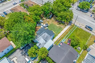 1027 NW 29th St, Miami, FL 33127 - Photo 8