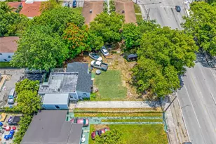 1027 NW 29th St, Miami, FL 33127 - Photo 10