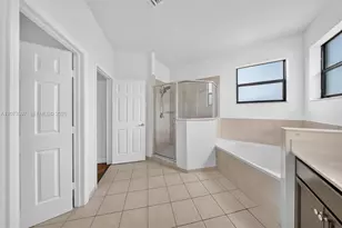 9371 W 35th Ave, Hialeah, FL 33018 - Photo 16