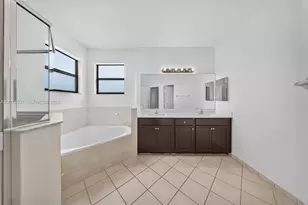 9371 W 35th Ave, Hialeah, FL 33018 - Photo 14