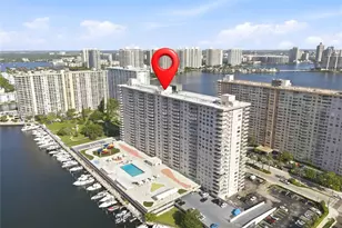 250 174th St, Sunny Isles Beach, FL 33160 - Photo 32