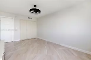 250 174th St, Sunny Isles Beach, FL 33160 - Photo 16